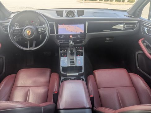 Used 2023 Porsche Macan Turbo AWD/4WD image 14