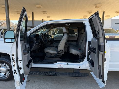 Used 2020 Ford F250 XL w/ Power Equipment Group image 33