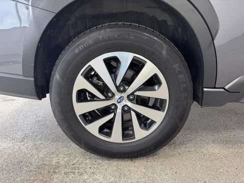Used 2024 Subaru Outback Premium AWD/4WD image 23