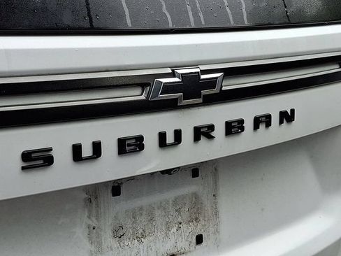 Used 2021 Chevrolet Suburban Z71 AWD/4WD image 9