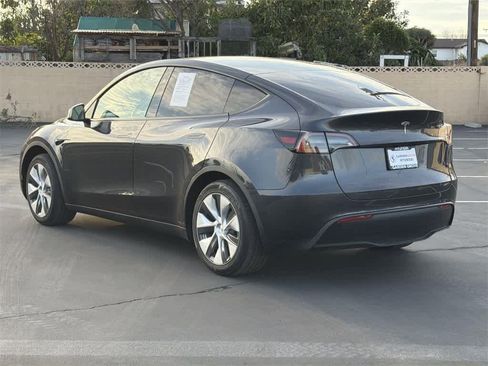 Used 2024 Tesla Model Y image 6