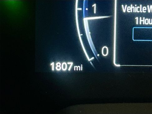 Used 2025 Toyota Corolla Cross XLE image 12