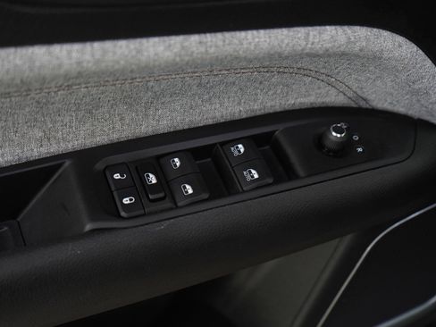Used 2022 Jeep Compass Latitude AWD/4WD image 19