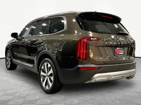Used 2021 Kia Telluride EX w/ EX Premium Package FWD image 4