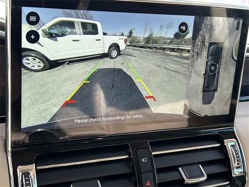 Used 2024 Lincoln Navigator Reserve image 38