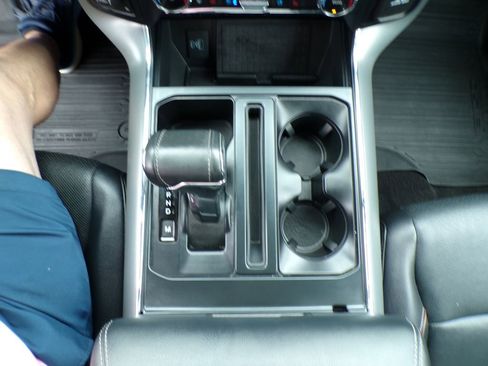 Used 2022 Ford F150 Lariat w/ Equipment Group 502A High image 29