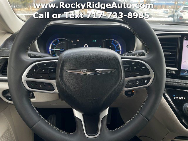 Used 2022 Chrysler Pacifica Touring-L FWD image 10