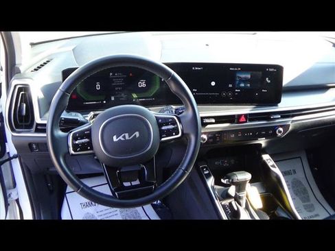 Used 2024 Kia Sorento S image 15