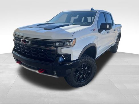 Used 2023 Chevrolet Silverado 1500 ZR2 w/ Technology Package image 4