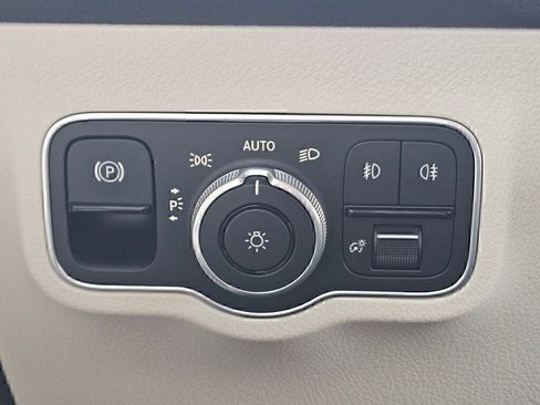 Certified 2026 Mercedes-Benz GLB 250 4MATIC image 25