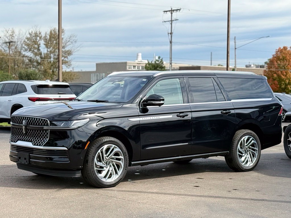 Used 2025 Lincoln Navigator L Reserve AWD/4WD image 51