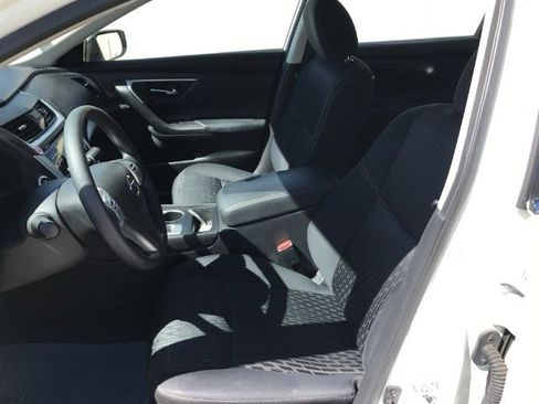 Used 2016 Nissan Altima 2.5 S w/ Power Driver Seat Package image 10