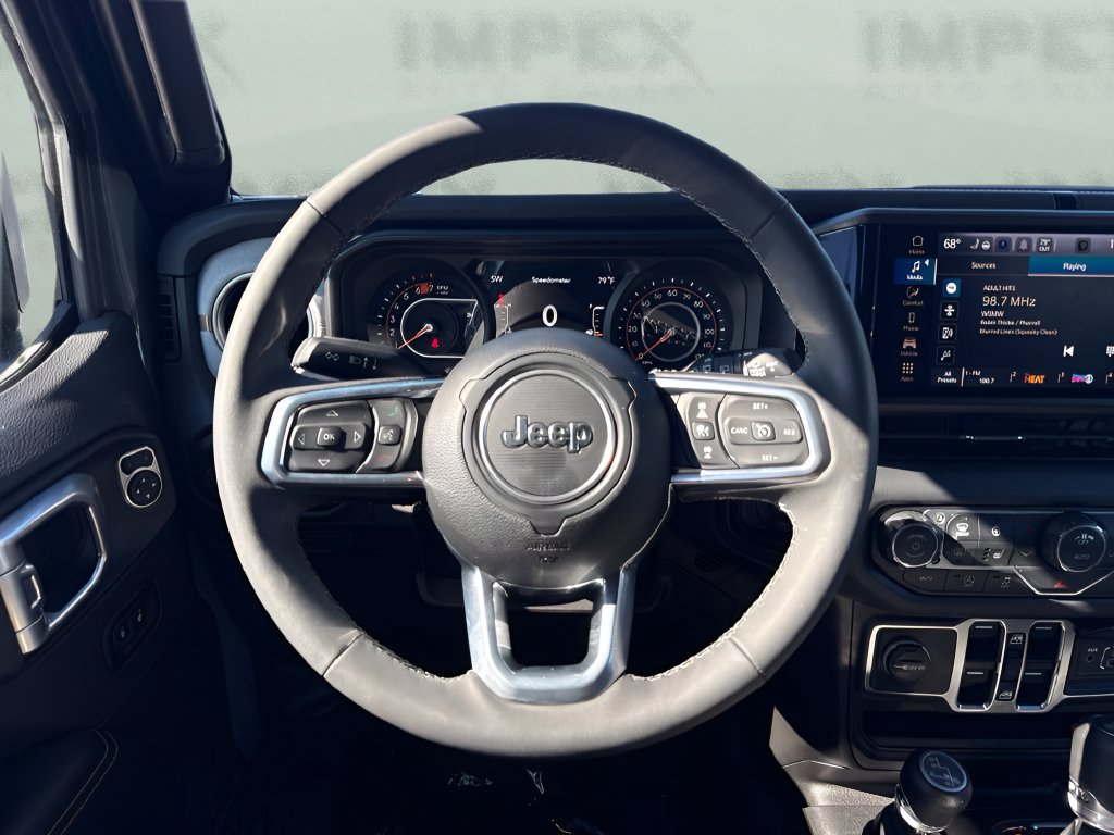 Used 2026 Jeep Wrangler Unlimited Sahara AWD/4WD image 13