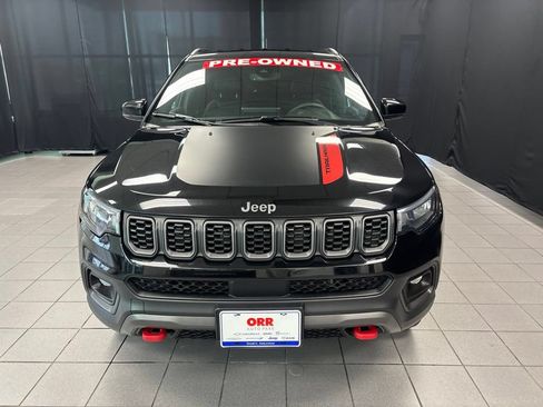 Used 2024 Jeep Compass Trailhawk AWD/4WD image 7