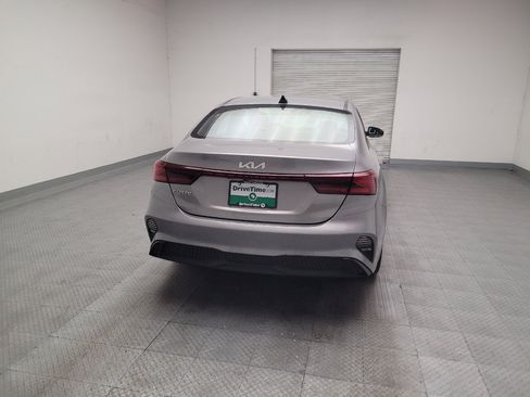 Used 2023 Kia Forte LXS FWD image 7