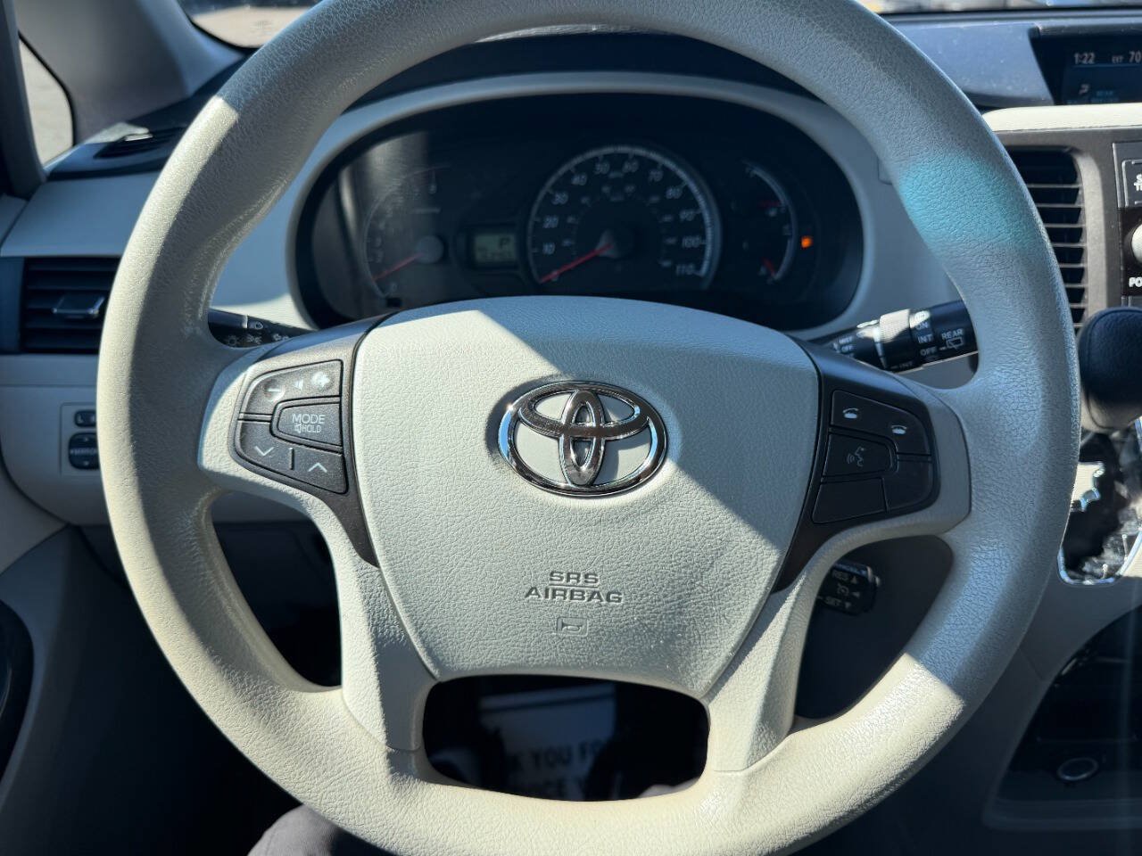 Used 2013 Toyota Sienna LE w/ Towing Pkg FWD image 20