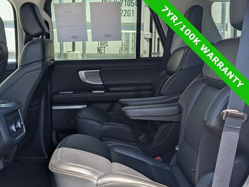Certified 2025 Ford Expedition Max Platinum AWD/4WD image 16