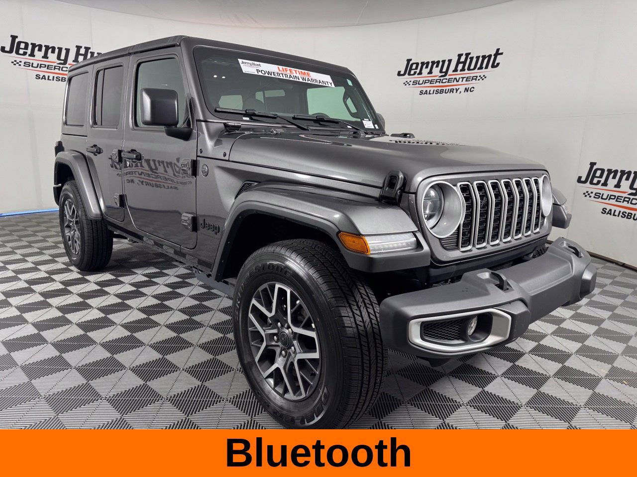 Used 2026 Jeep Wrangler Unlimited Sahara AWD/4WD image 6