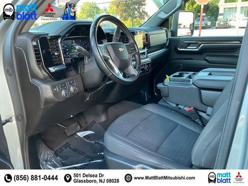 Used 2024 Chevrolet Silverado 3500 LT image 19