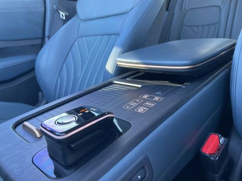 Used 2023 Nissan Ariya image 22