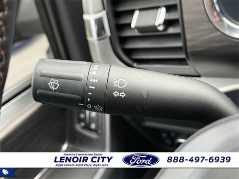 Used 2025 Ford F150 Lariat w/ Equipment Group 501A Mid image 25