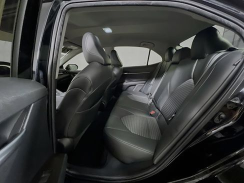 Used 2021 Toyota Camry SE w/ Convenience Package FWD image 29