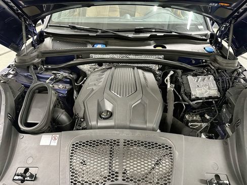 Certified 2026 Porsche Macan AWD/4WD image 31