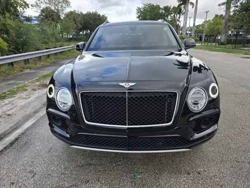 Used 2019 Bentley Bentayga image 8
