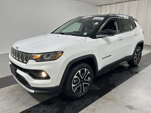 Used 2022 Jeep Compass Limited AWD/4WD image 5