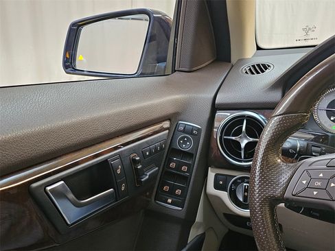 Used 2014 Mercedes-Benz GLK 350 4MATIC image 34