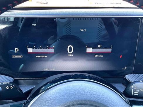 Used 2025 Nissan Kicks SR w/ SR Premium Package image 15