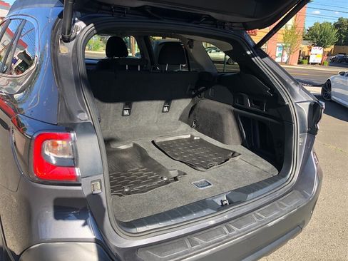 Used 2020 Subaru Outback Premium w/ Popular Package #1 AWD/4WD image 8