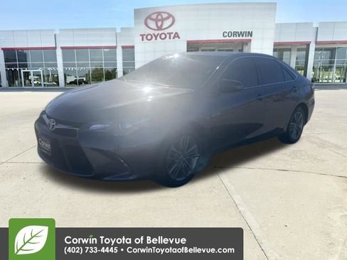 Used 2016 Toyota Camry SE image 7