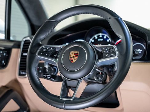 Used 2022 Porsche Cayenne GTS image 44