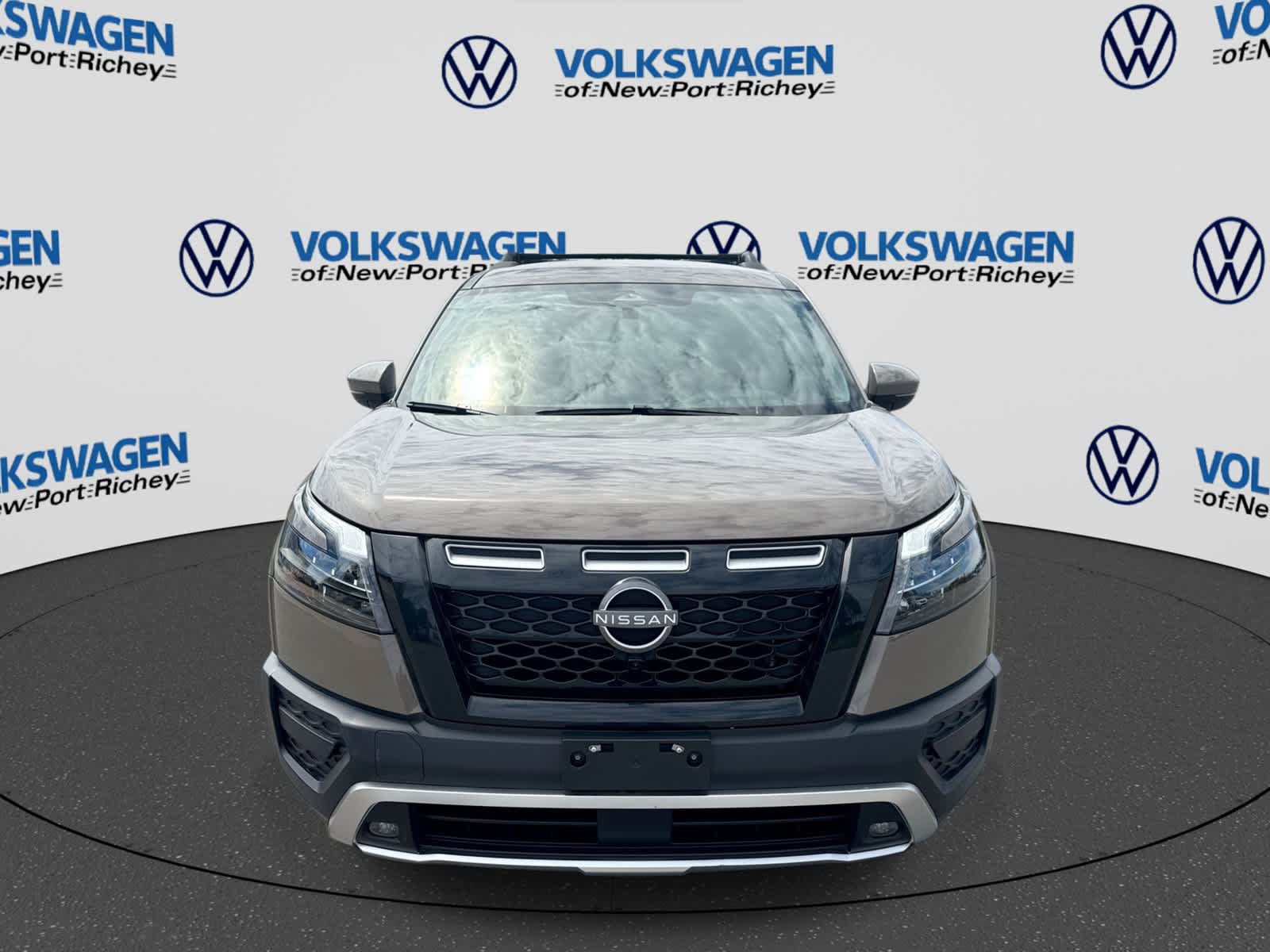 Used 2025 Nissan Pathfinder Rock Creek AWD/4WD image 17