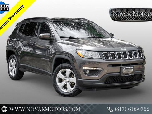 Used 2018 Jeep Compass Latitude image 1