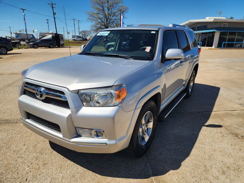 Used 2013 Toyota 4Runner SR5 image 9