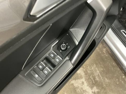 Used 2022 Volkswagen Tiguan SE R-Line AWD/4WD image 26