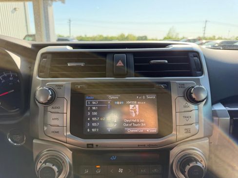 Used 2018 Toyota 4Runner Limited AWD/4WD image 15