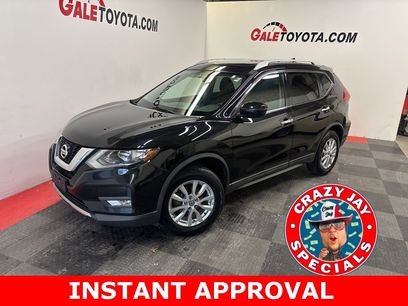 Used 2017 Nissan Rogue SV