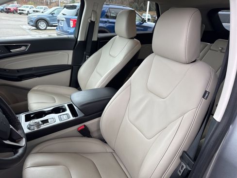 Certified 2021 Ford Edge Titanium image 23