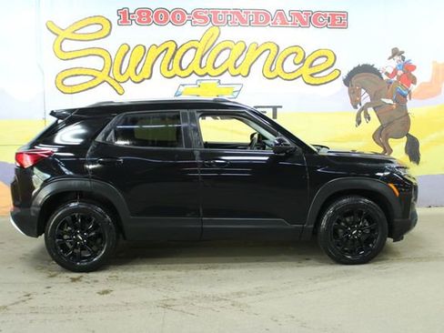 Used 2023 Chevrolet TrailBlazer LT w/ Convenience Package AWD/4WD image 1