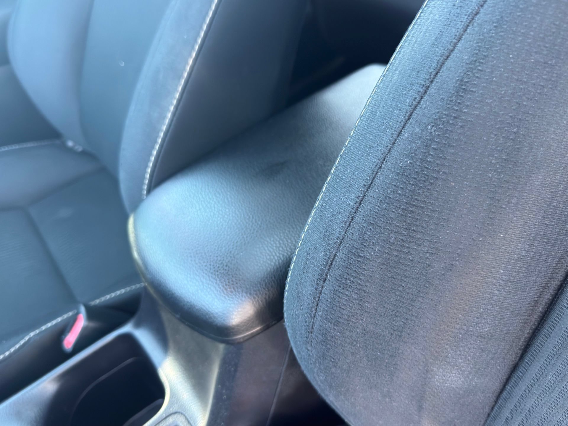 Used 2015 Toyota RAV4 XLE FWD image 16