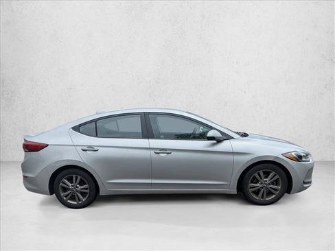 Used 2018 Hyundai Elantra SEL w/ Cargo Package FWD image 4