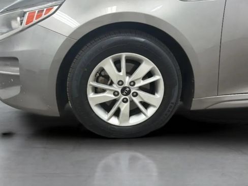 Used 2018 Kia Optima LX FWD image 28