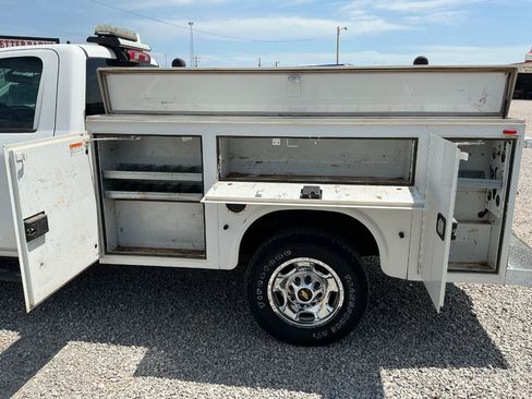 Used 2015 Chevrolet Silverado 2500 W/T AWD/4WD image 7