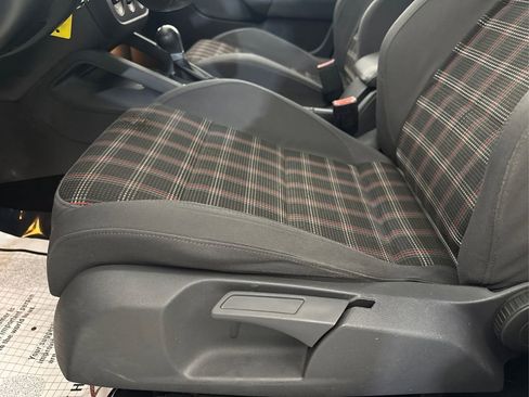 Used 2008 Volkswagen GTI 4-Door FWD image 37