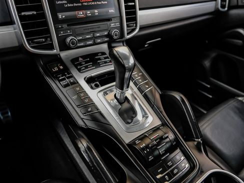Used 2018 Porsche Cayenne GTS w/ Premium Package Plus AWD/4WD image 25