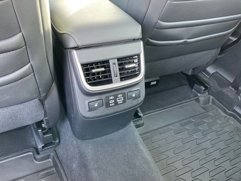 Certified 2025 Subaru Legacy Limited image 31