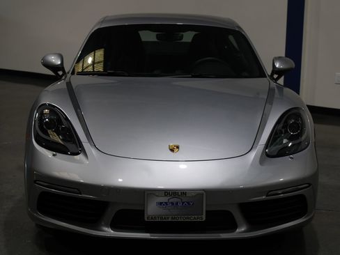 Used 2018 Porsche 718 Cayman image 4